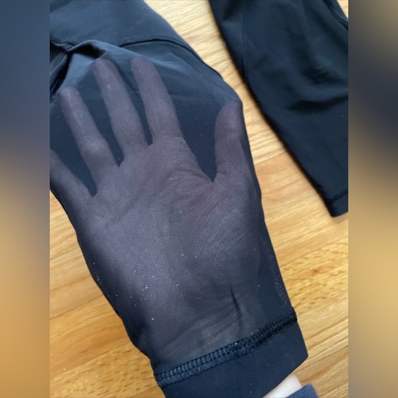 Lululemon Black Train Times 7/8 Pant *25" Size 8 mesh B3 - Picture 6 of 8